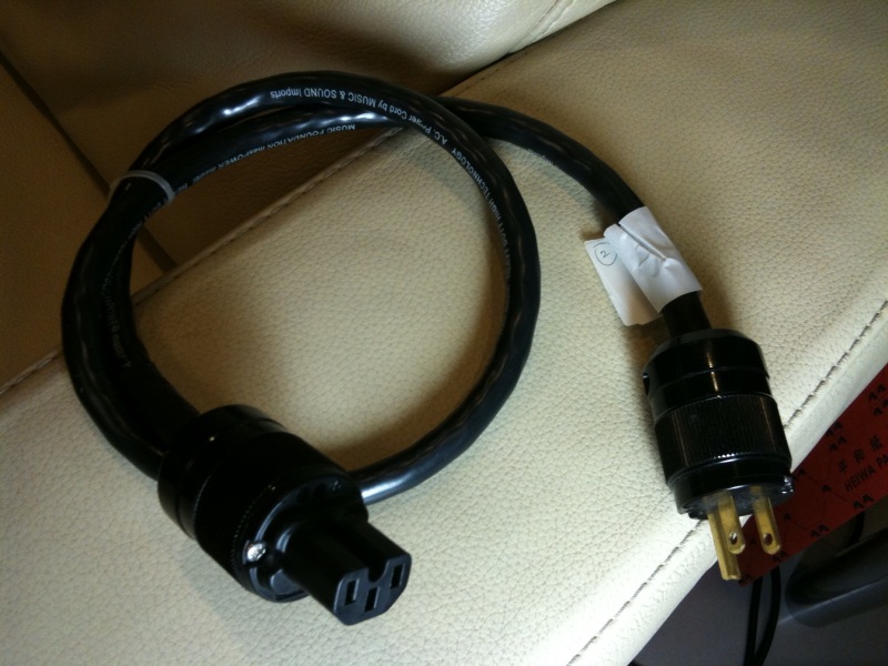 (MAS) WATTGATE PLUG with  'SPECIAL COLD COOL covering'  1 meter power cord