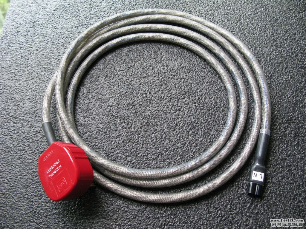 Ortofon power cables 02.jpg