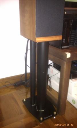 speaker stand.jpg