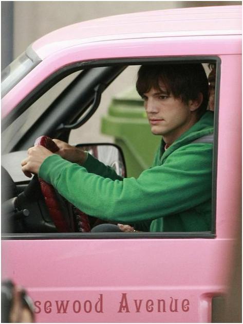 ashton-kutcher-valentine-s-day_630_630.JPG.jpeg