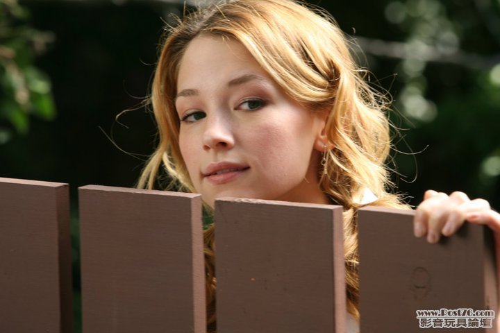 julie cambell (haley benett).jpg