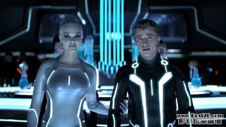 Tron Legacy_v03_1068_R.jpg