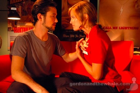 gordon_levitt_akerman_elektra_luxx-2.jpg