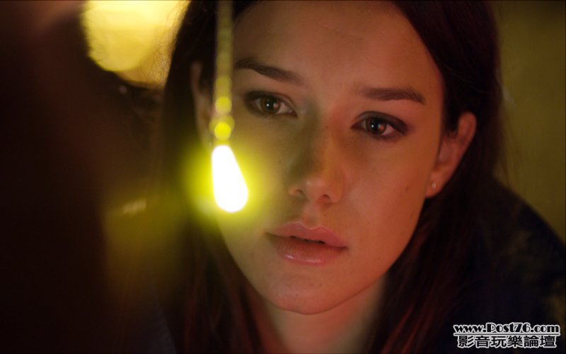 Hanna-Mangan-Lawrence-x-movie-1.jpg