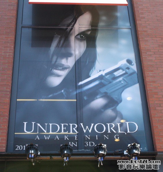 Underworld_4_poster_comiccon_2011-566x600.jpg