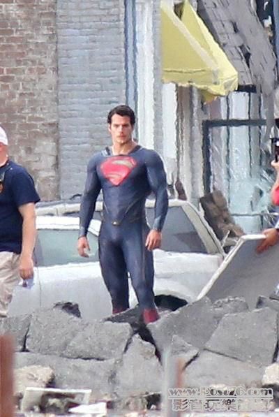 henrycavillsupermanmanofste.jpg