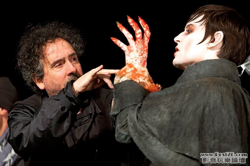 darkshadows_1.jpg