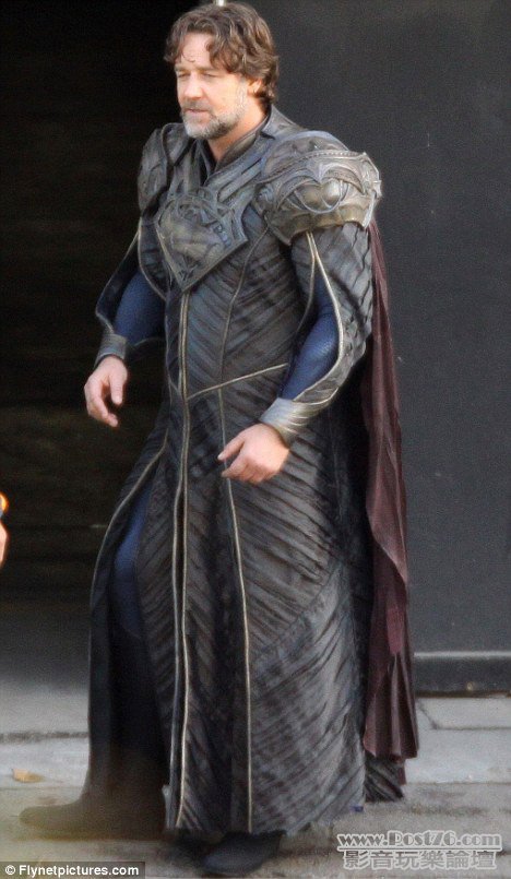 russellcrowejorelset2.jpg