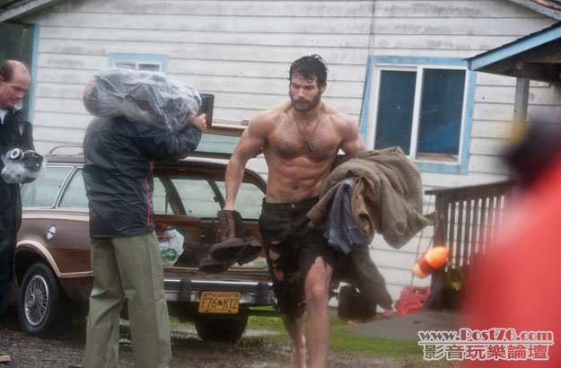 superman-shirtless-01.jpg