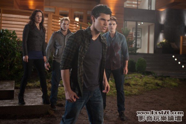 twilight-breaking-dawn-part-1-taylor-lautner.jpg