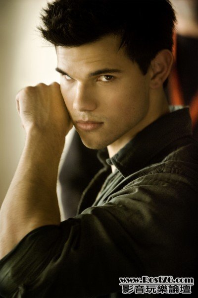 twilight-breaking-dawn-part-1-taylor-lautner 2.jpg