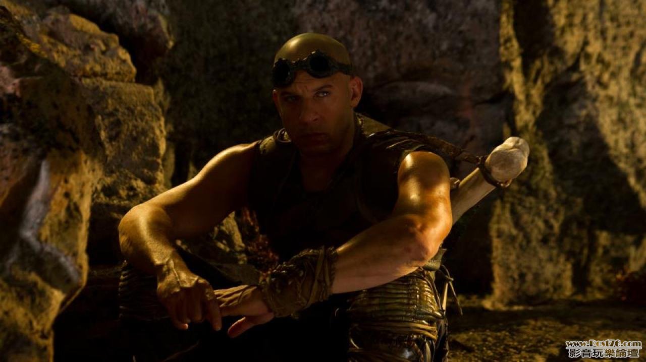 chroniclesofriddick2_11.jpg