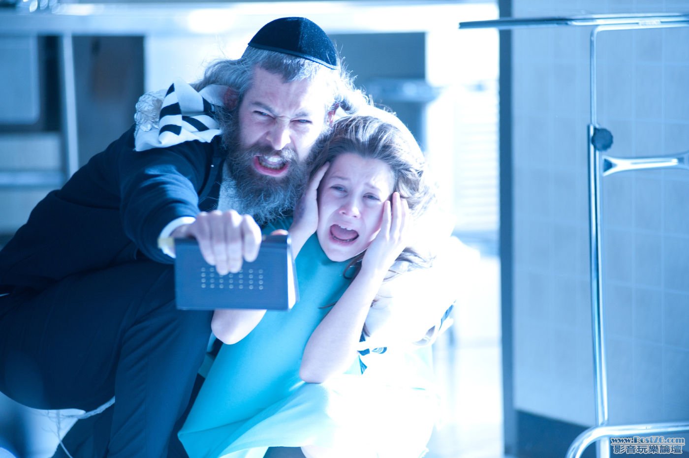 thepossession_2.jpg