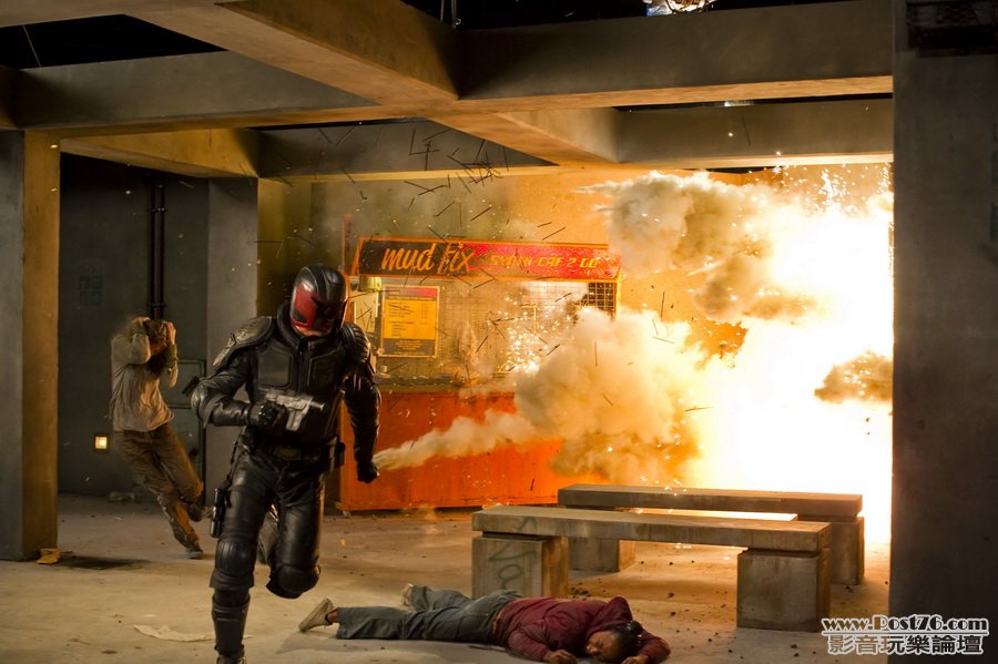 dredd_25.jpg