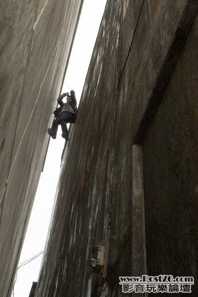 The Bourne Legacy S8.jpg