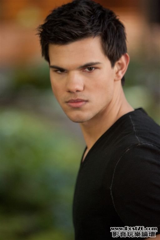 Breaking Dawn S33.jpg