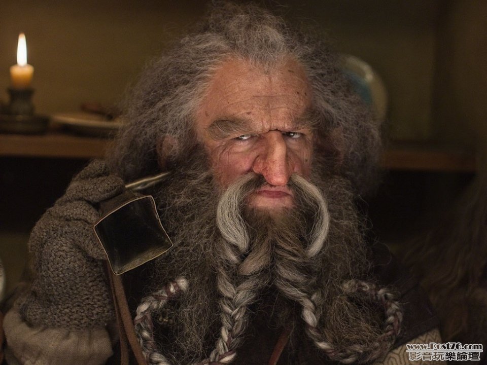 hobbit1_32.jpg