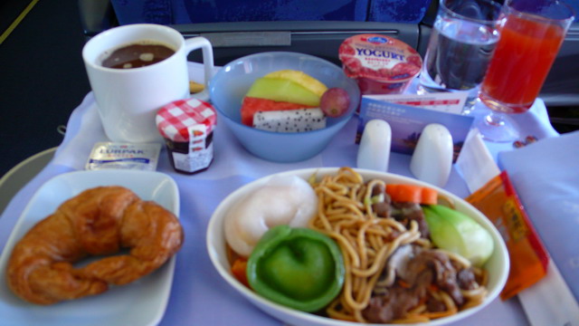 07-myAirplaneBreakfast.jpg