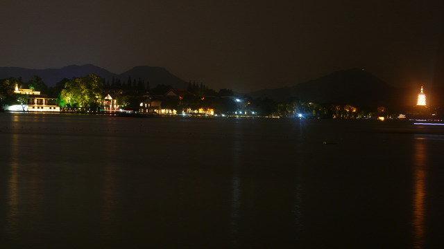 08-nightscene.jpg