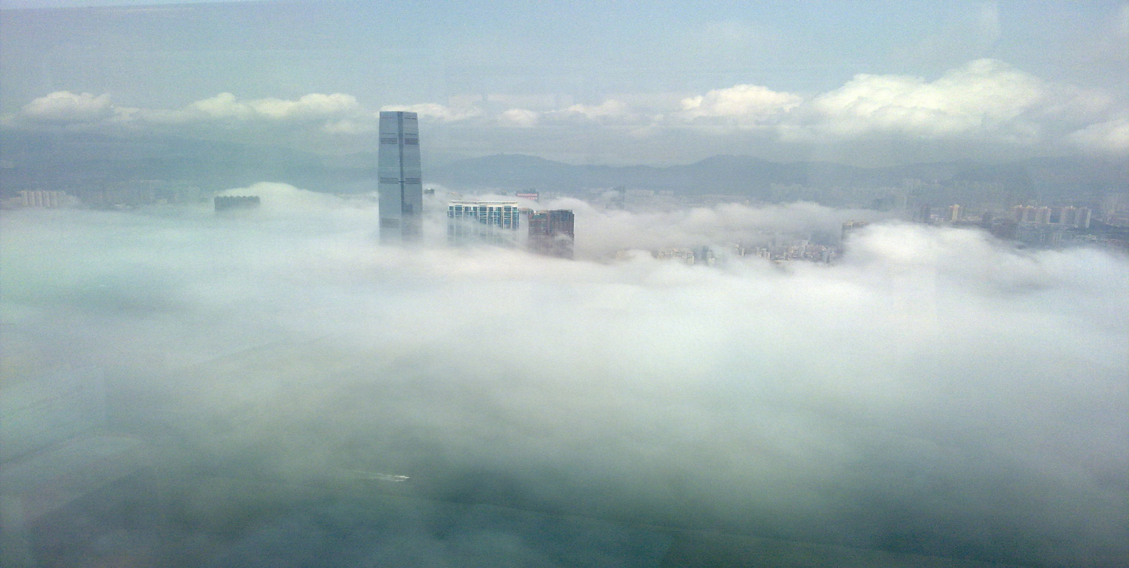 foggy_kowloon2.jpg