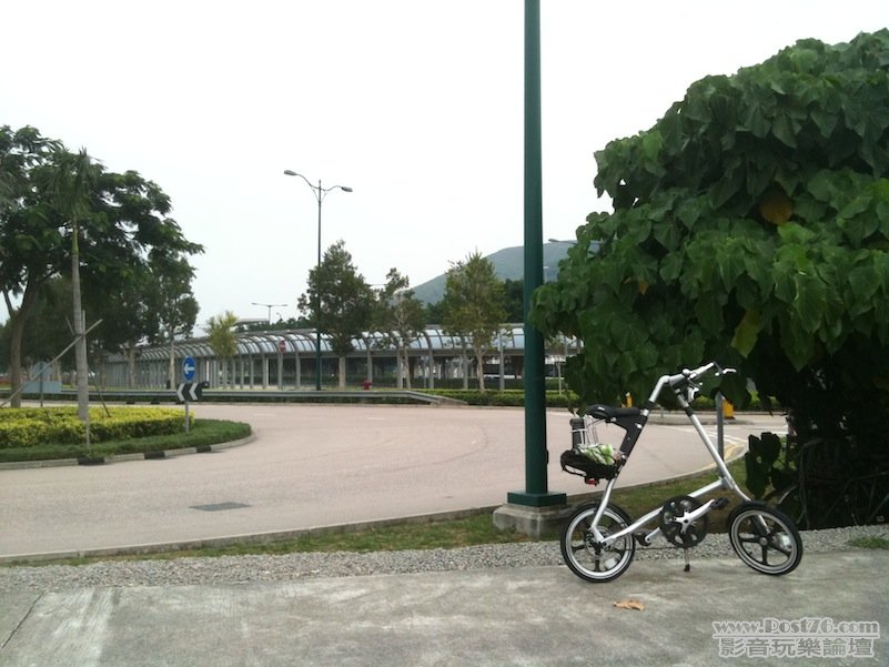 行左去欣澳地鐵站, 以為係專車線無上去