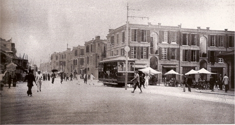 西灣河，太古宿舍，從西灣河街市望向，1905至18年.jpg