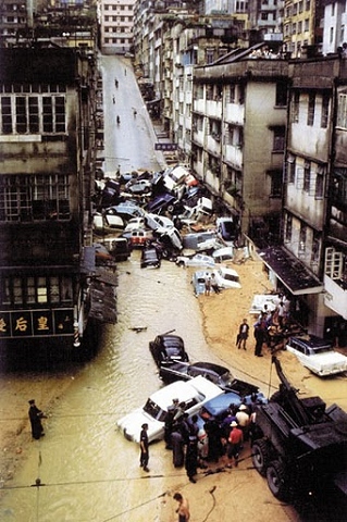 北角，明園西街，雨災山洪暴發，1966年-1.jpg