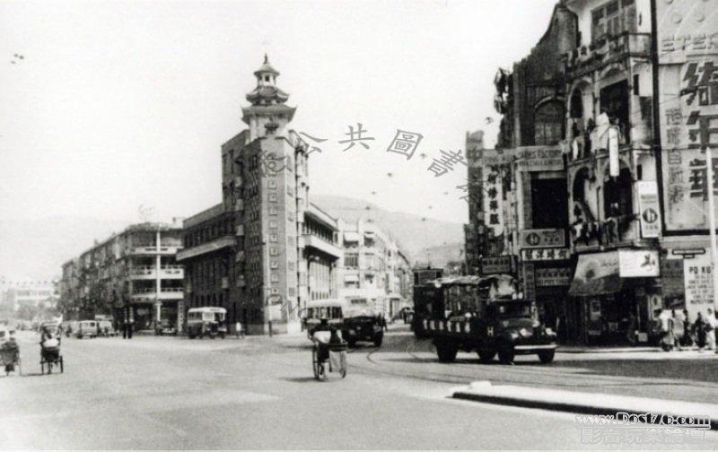 灣仔，軒尼詩道，莊士敦道交界，1940年代.jpg