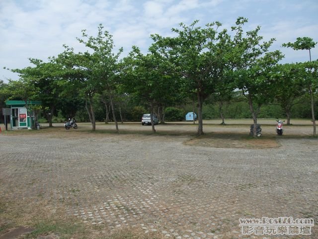 龍鑾潭-car park.jpg