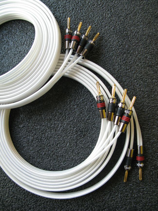 QED speaker cables 01.jpg