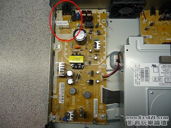 pioneer_bdp320_inside_detail_2.JPG