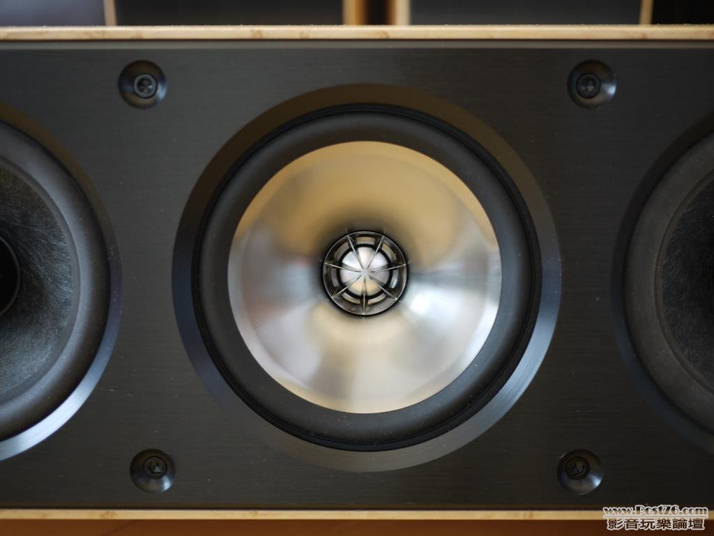 KEF-XQs-23.jpg