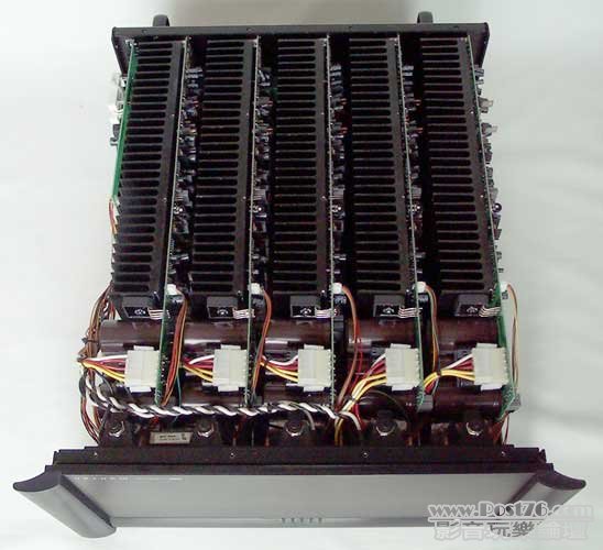 anthem-statement-p5-amplifier-inside.jpg