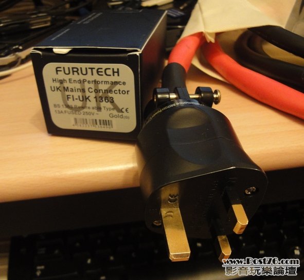 Furutech 13A Gold.jpg