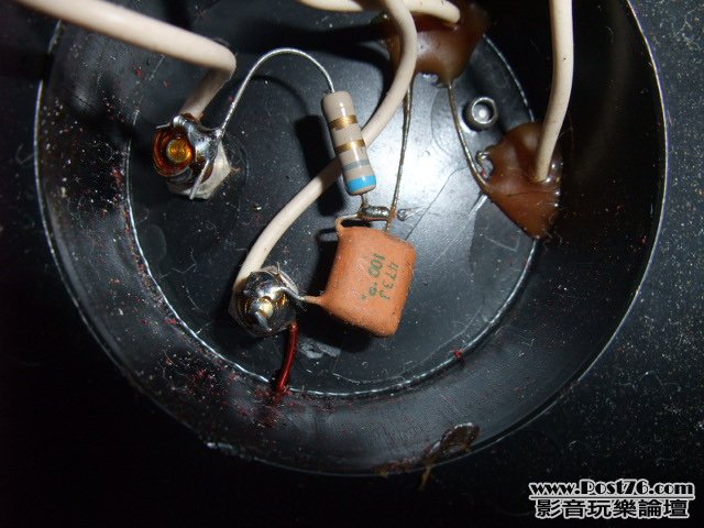 resistor or polyswitch.jpg