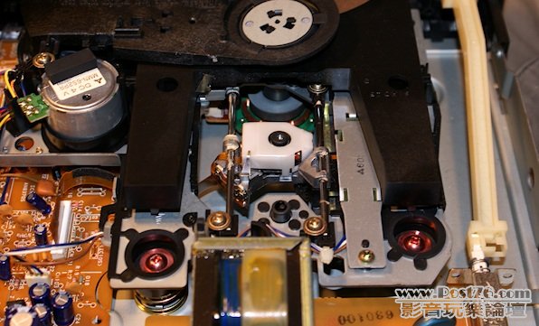 technics_sl-p1300_30s.jpg