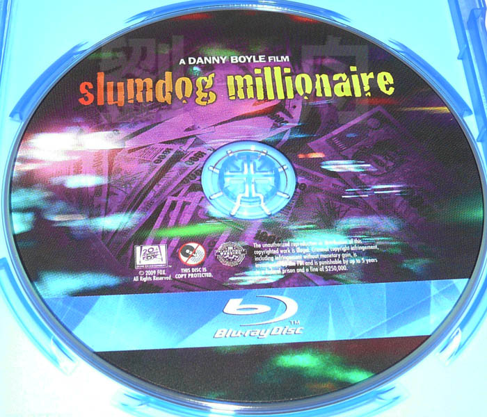slumdogBD_disc1.jpg