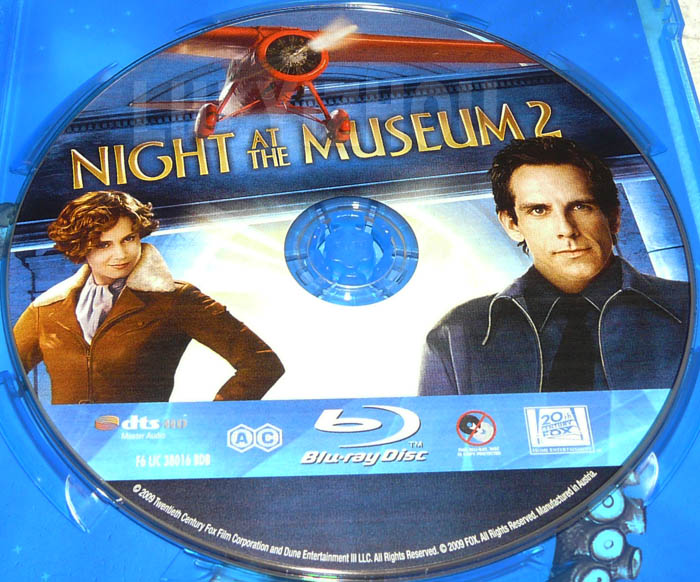 nightmuseum2BD_disc.jpg