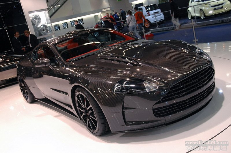 01-aston-dbs-mansory.jpg