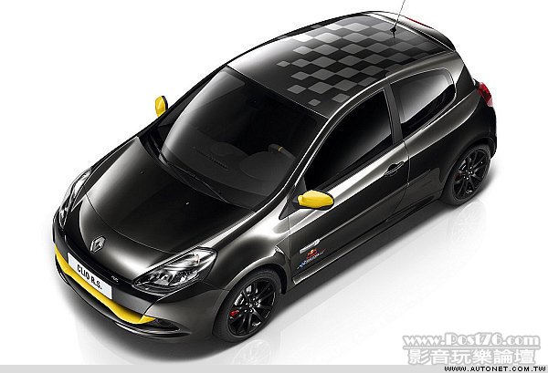 Clio_RS_RB7_02.jpg