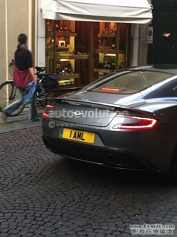 spyshots-2013-aston-martin-vanquish-with-no-camo_5.jpg