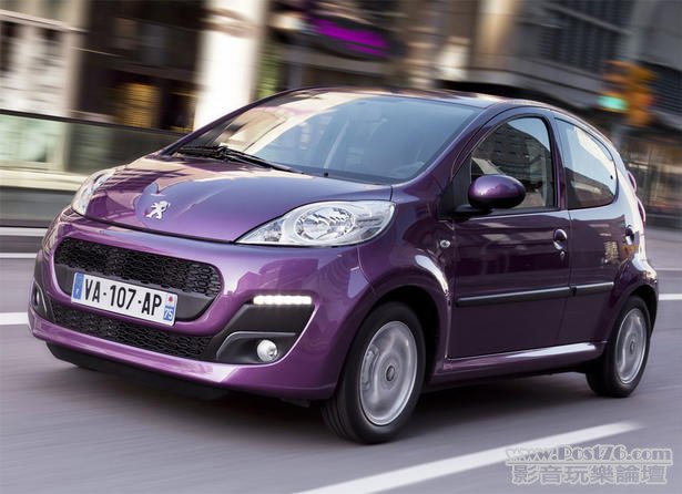 2012 _Peugeot_107_01.jpg