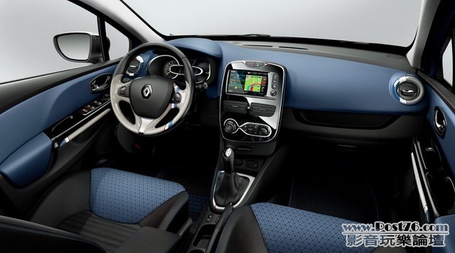 2013_Renault_Clio_05.jpg