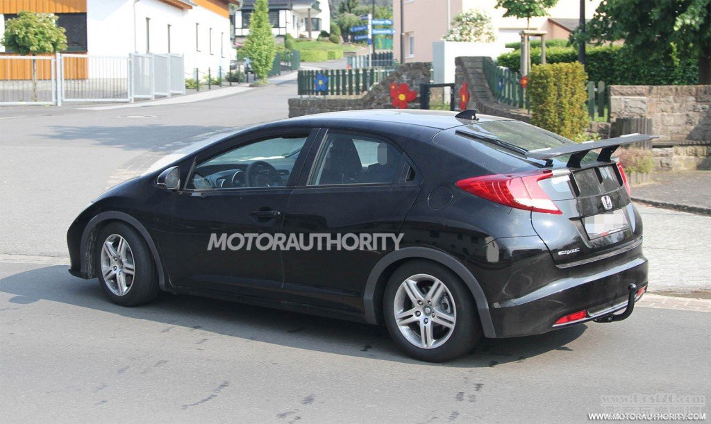 2013_Honda_Civic_Type_R_05.jpg