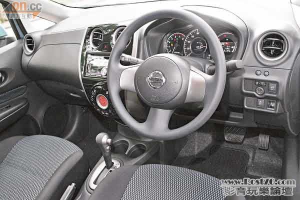 2013_Nissan_Note_14.jpg