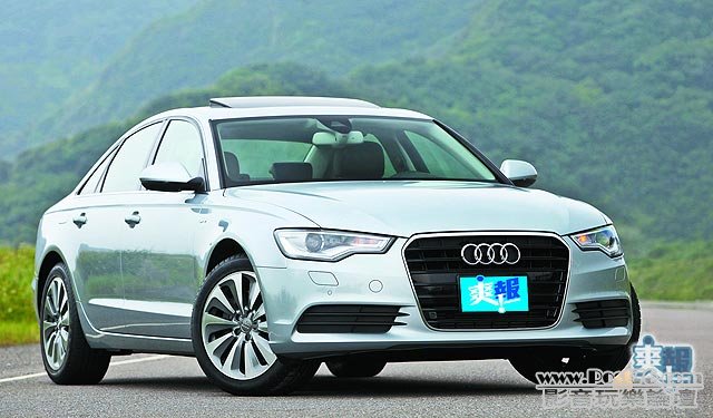 2012_Audi_A6_Hybrid_01.jpg