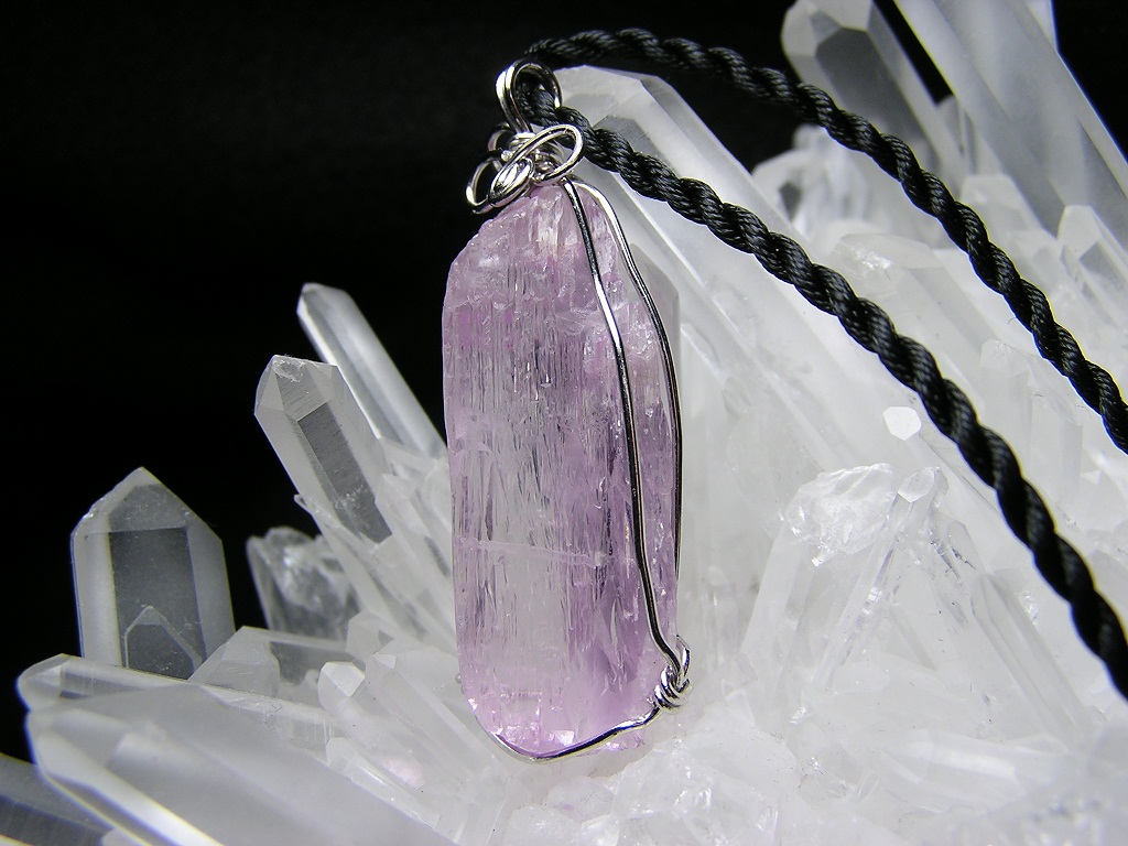 kunzite07as.jpg