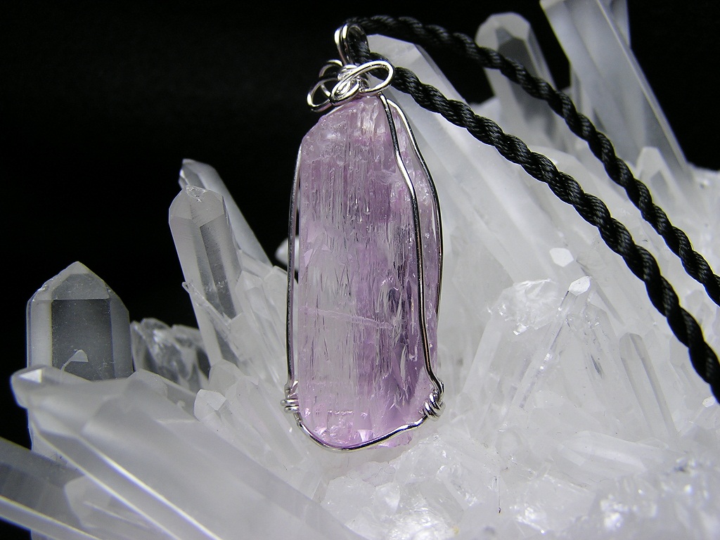 kunzite07cs.jpg