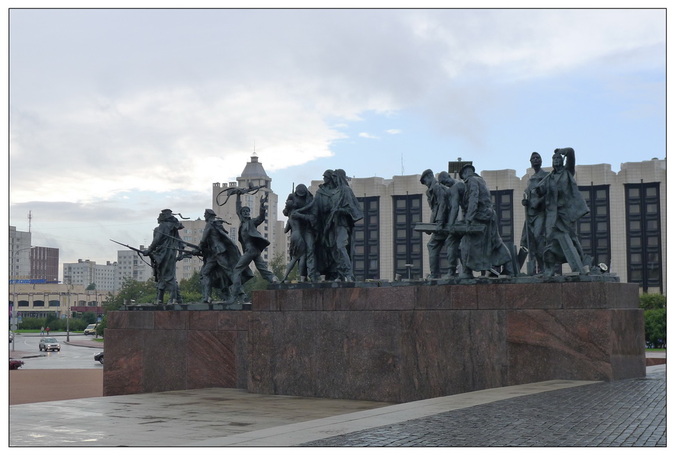 Monument to the Heroic Defenders of Leningard_08.jpg