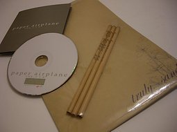 林忆莲【纸飞机】单曲 原来信纸和铅笔.jpg